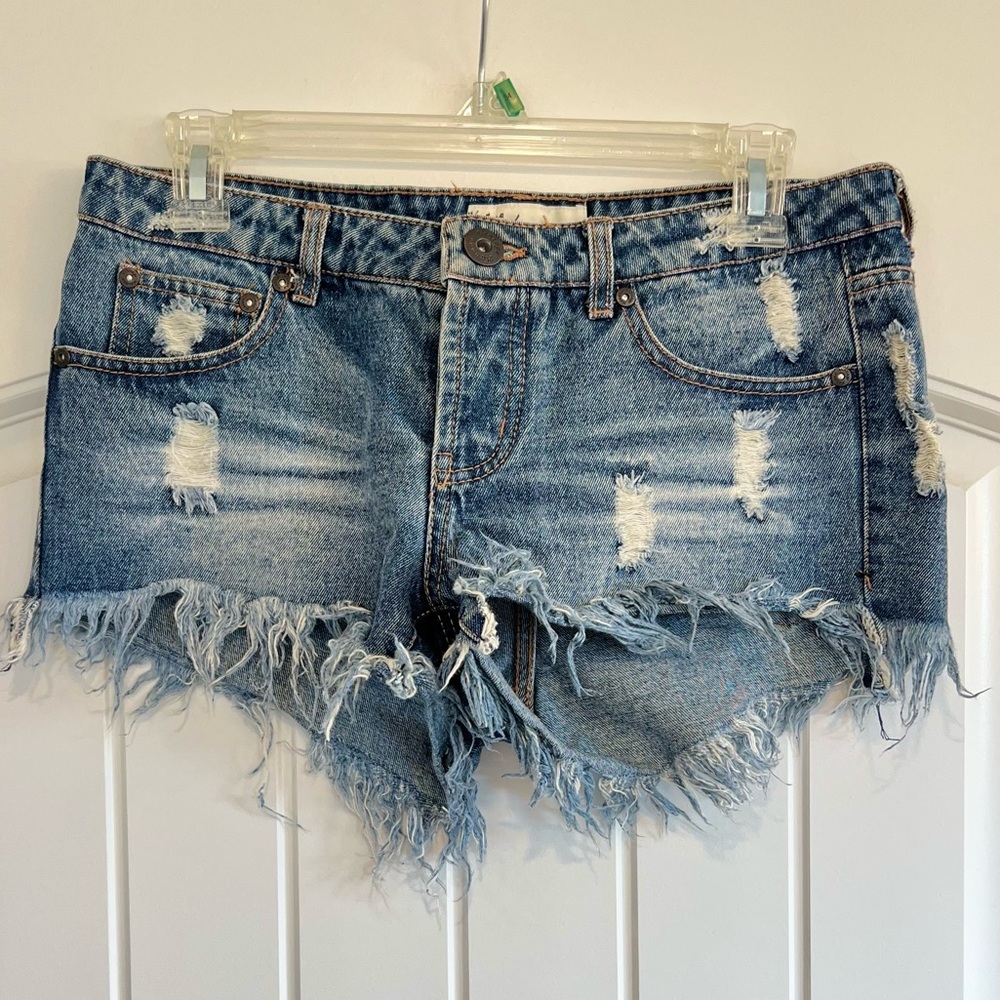 Jean Shorts Small Torn Wash Size 26